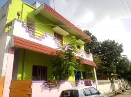 Villa Bonny Home Stay, familiehotel i Puducherry