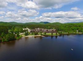 Le Grand Lodge Mont Tremblant, Hotel in Mont-Tremblant