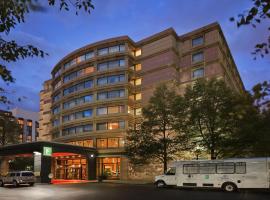 Embassy Suites by Hilton Chicago O'Hare Rosemont โรงแรมในโรสมอนต์