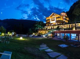 Alp Wellness Sport Hotel Panorama, hotell i Fai della Paganella