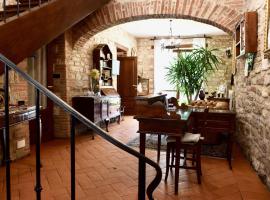 Residenza Le Logge, hotel a Gubbio