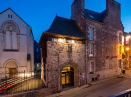 Hotel Arvor - O'Lodges by Arvor: Dinan şehrinde bir otel