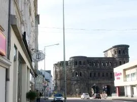 Hotel Porta Nigra