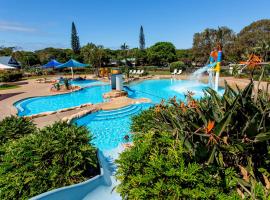 BIG4 Park Beach Holiday Park، فندق في كوفس هاربور