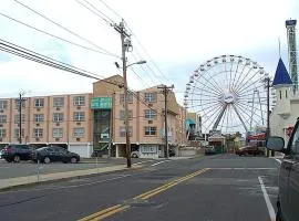 Aztec Ocean Resort