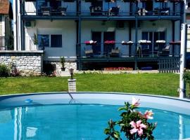 Enjoyit Rooms, hotel em Velden am Wörthersee