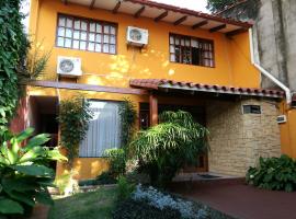 Mainumbí House, quarto em acomodação popular em Santa Cruz de la Sierra