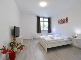 Mary's Rooms & Apartments, hotel sa Bolzano