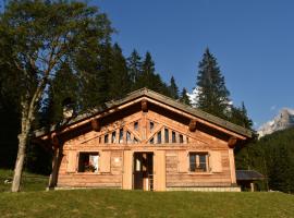 Chalet Brenta Dolomites, hotel i Madonna di Campiglio