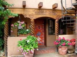 La Dona Luz Inn an Historic B&B, B&B in Taos