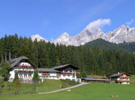 Hotel Tischlbergerhof, ξενοδοχείο σε Ramsau am Dachstein