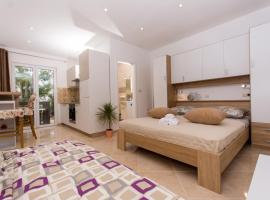 Apartment Sandra, hotel a Trogir