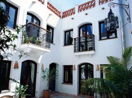 Darcilla Guest House، فندق في تريفة