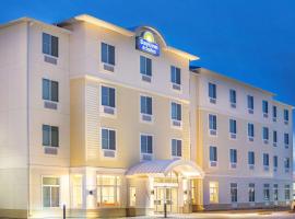 Days Inn & Suites by Wyndham Kearney NE, hotelli kohteessa Kearney