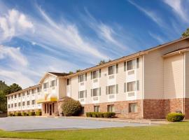 Super 8 by Wyndham Fayetteville โรงแรมในเฟย์เอตต์วิลล์