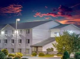 Super 8 by Wyndham Altoona