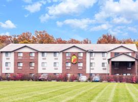 Super 8 by Wyndham Richfield Cleveland: Richfield şehrinde bir evcil hayvan dostu otel