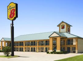 Super 8 by Wyndham Grand Prairie Southwest, hotel in Grand Prairie