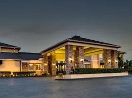 Wingfield Inn & Suites