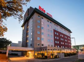 ibis Canoas Shopping, hotelli kohteessa Canoas