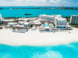 Wyndham Alltra Cancun All Inclusive Resort: Cancún şehrinde bir otel