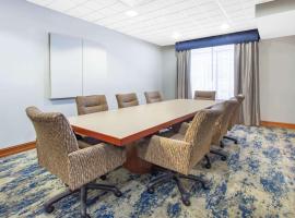 Wingate by Wyndham Indianapolis Airport Plainfield, מלון זול בפליינפילד