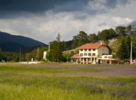 Le Relais de l'Artuby, hotelli kohteessa Séranon