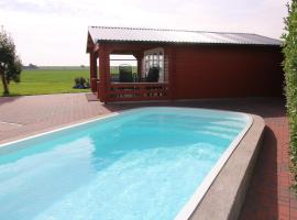 Landhaus Nordsee-Peerhuus, hotel in Friedrichskoog