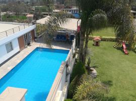 Las Cumbres INN, hotel u gradu Cieneguilla