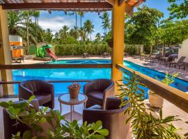 Floral Inn Family, hotel em Praia de Taperapuan, Porto Seguro