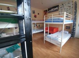 Ruta 80 Hostel – hotel w mieście Brno