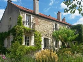 Maison d'hôtes des Perrières: Dijon şehrinde bir Oda ve Kahvaltı