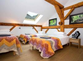 Hideout Hostel, chalé alpino em Morzine