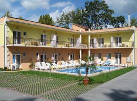 Beach Hotel, hotell piirkonnas Siofok Aranypart, Siófok