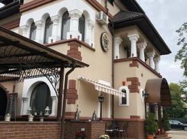 Vila Turistica Tosca Regal, hotelli kohteessa Bacău