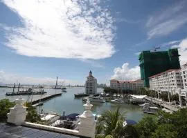 The Straits Quay Marina by Messina Clive