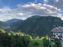 Nature Residence Telfnerhof, hotel em Laion