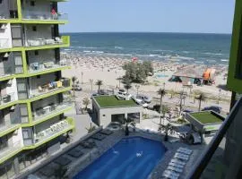 On Beach-Mamaia Residence