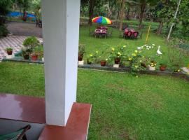 Aqualillies Water Front Heritage Homestay, hotel in Kumarakom