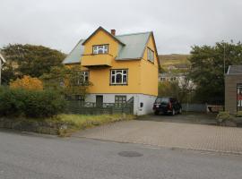 Cosy Guesthouse anno 1936, hotell i Sandavágur