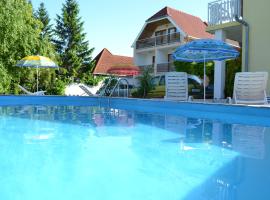 Guest House Silatti - Apartments, hotel di Keszthely