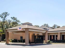 Quality Inn & Suites Pensacola Bayview, hotel u gradu 'Pensacola'