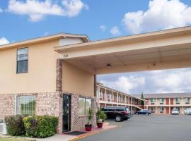 Econo Lodge Hobbs، كوخ في هوبز