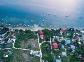 Titanic's Nipa Hut, hotel in Moalboal