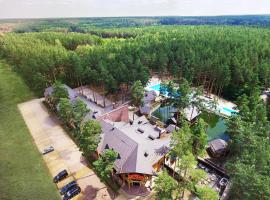 Carivka Hotel, hotel with pools in Tsarivka