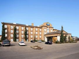 Days Inn & Suites by Wyndham Strathmore, готель у місті Стретмор