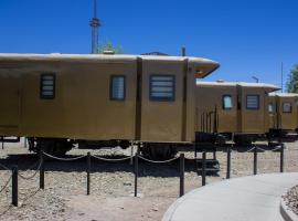 Onkel Inn Wagon Sleepbox Uyuni, khách sạn ở Uyuni