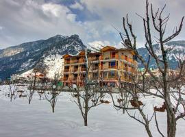 Hotel Mountain face by Snow City Hotels, hotel a Manāli