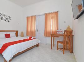 RedDoorz @ Jalan Gatot Subroto Denpasar: Denpasar şehrinde bir otel