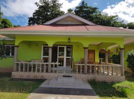 La Passe Holiday Villa, hôtel à La Digue